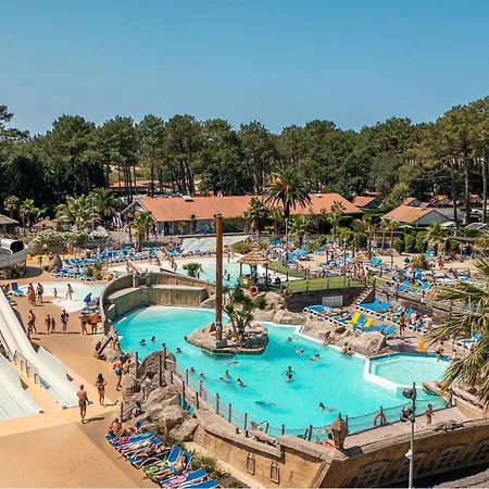 Village Le Vieux Port***** Campsite 3*