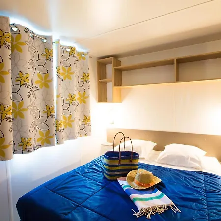 Village Le Vieux Port***** 梅桑热