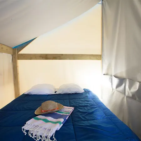 Village Le Vieux Port***** 梅桑热