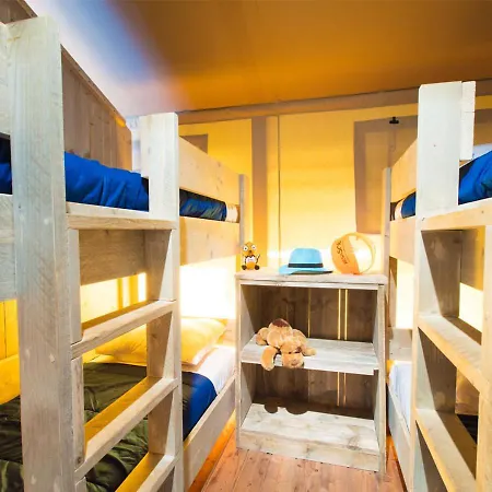 Village Le Vieux Port***** 营地 梅桑热